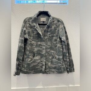 Universal Thread camo jacket